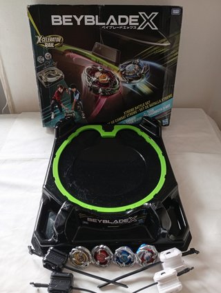 Set Battaglia Beyblade X + 4 Beyblade
