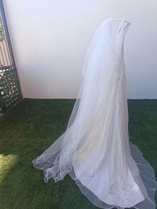 Vestido de Novia Blanco con Velos