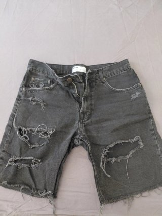 Vaqueros cortos hombre negros rotos Talla 40 denim