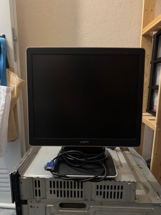 Monitor AGM Negro y Plateado
