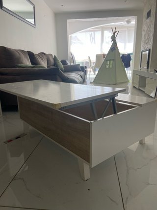 Mesa de centro elevable con almacenaje