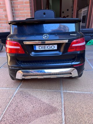 Coche eléctrico Mercedes para niño