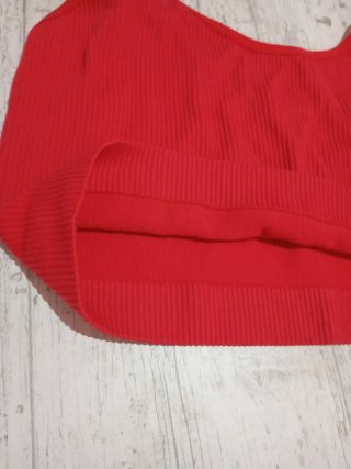 Top rojo con tirantes