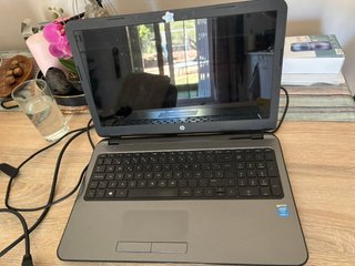 Portátil HP Gris 8GB RAM, precio negociable