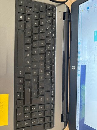 Portátil HP Gris 8GB RAM, precio negociable