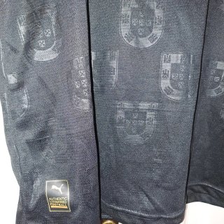 Camiseta Portugal Puma Negra y Dorada Talla L