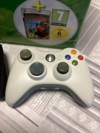 Xbox 360 FAT + Kinect + 2 Mandos + 4 Juegos