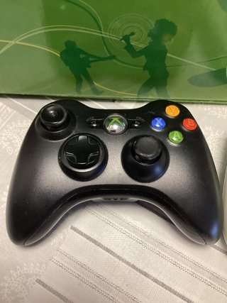 Xbox 360 FAT + Kinect + 2 Mandos + 4 Juegos