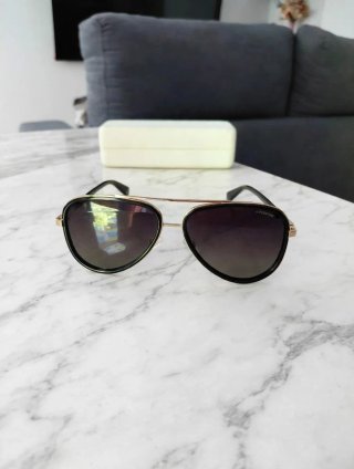 Gafas de sol Polaroid aviador negro y dorado