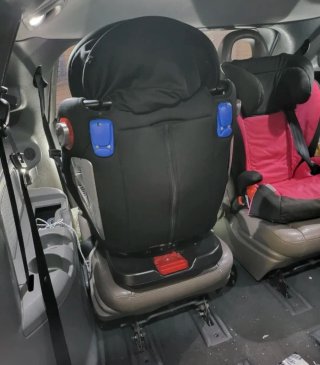 Silla de coche infantil negra