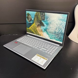 Asus Vivobook Go 14 Ryzen 5 7520U 16GB 512GB