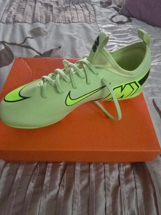 Zapatos Deportivos Nike Mercurial Verdes 38.5