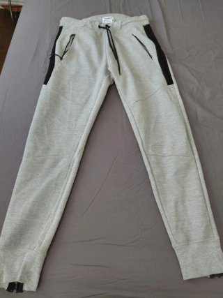 Pantalón gris para chico