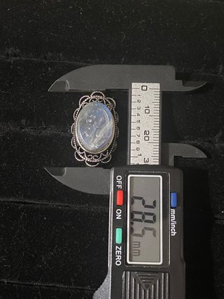 Anillo de Labradorita con Grabado Floral