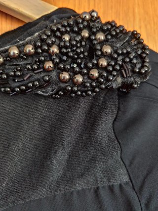 Blusa gasa negra pedrería talla M