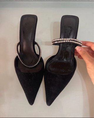 Zapatos Zara destalonados T39 pedrería