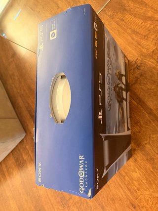 Cajas PS5 God of War Ragnarök y Estándar