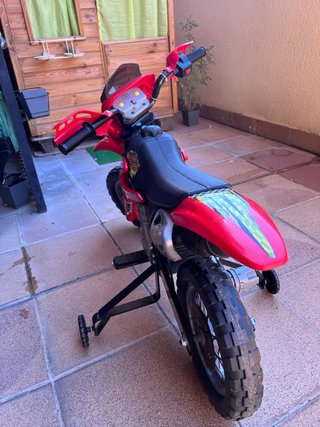 Moto eléctrica Feber para niño
