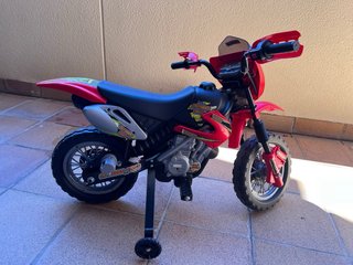 Moto eléctrica Feber para niño