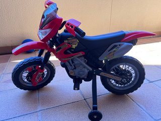 Moto eléctrica Feber para niño