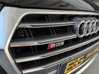 Audi SQ5 Audi SQ5 TFSI quattro 3.0 TFSI V6 354 CV (260 kW) quattro triptonic