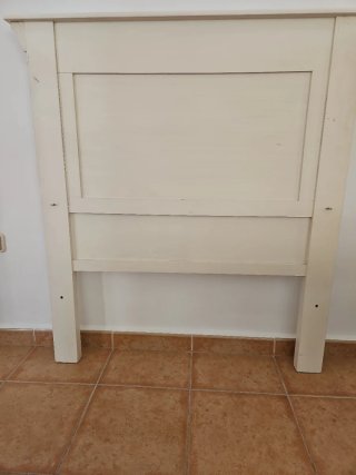 Cabecero de madera blanco