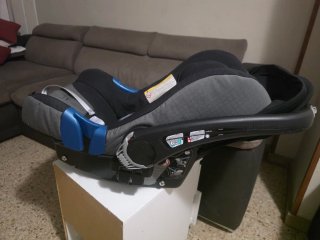 Seggiolino auto per bambini con base isofix