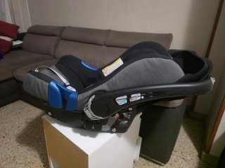 Seggiolino auto per bambini con base isofix