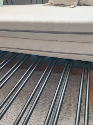 Cama diván metálica negra + colchón