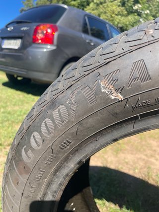 Cubierta 215/55R17 Goodyear Vector 4Seasons