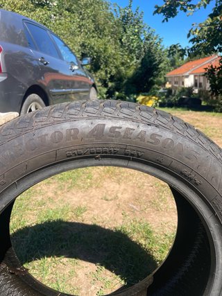Cubierta 215/55R17 Goodyear Vector 4Seasons