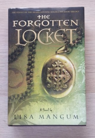 The Forgotten Locket A Novel