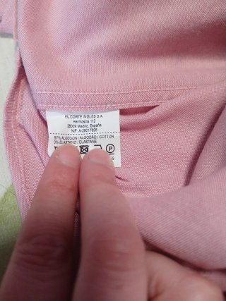 Camisa de hombre rosa con estampado
