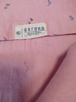 Camisa de hombre rosa con estampado