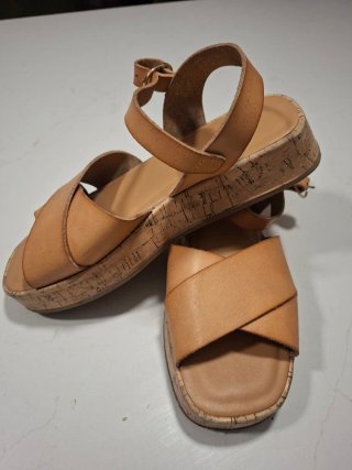 Sandalias Beige/Marrón Cuña