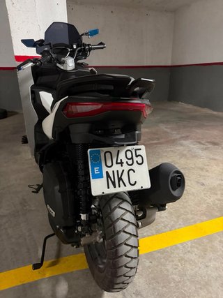 Aprilia SR GT 125cc Blanca y Negra