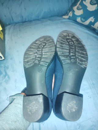 Zapatos Pitillos Talla 39 Negros y Azules