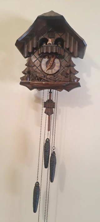 Reloj de cuco de madera tallada GERMANY