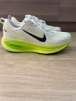 Nike Vomero 18 sin estrenar