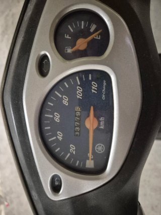 Yamaha Cygnus 125cc Scooter Negra/Gris
