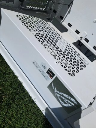 Torre PC Corsair 5000d Blanca y Gris