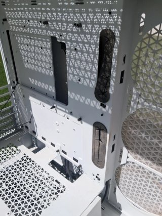 Torre PC Corsair 5000d Blanca y Gris