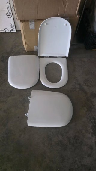 Tapa y asiento duro para inodoro