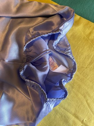 Pijama tacto seda sintética, talla M segun etietiq