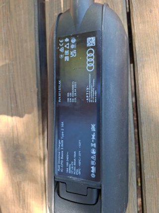 Cargador Coche Eléctrico Audi e-tron
