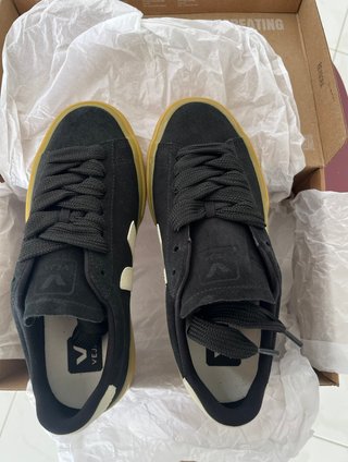 Zapatillas Veja Campo Suede Negras Nuevas