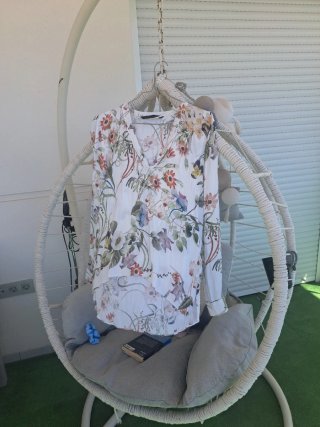 Blusa Zara floral talla M