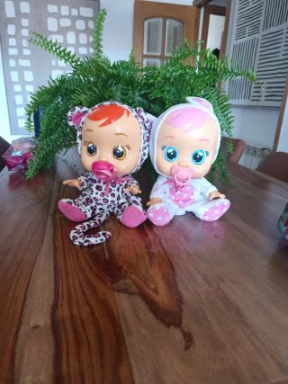 Bebés Llorones (Cry Babies) Set 15€ las dos.