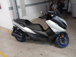 Scooter Zontes 125E Negra/Plata