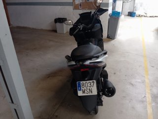Scooter Zontes 125E Negra/Plata